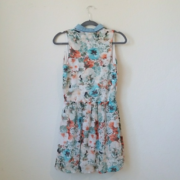 Pastel floral dress with denim collar - Picture 4 of 6
